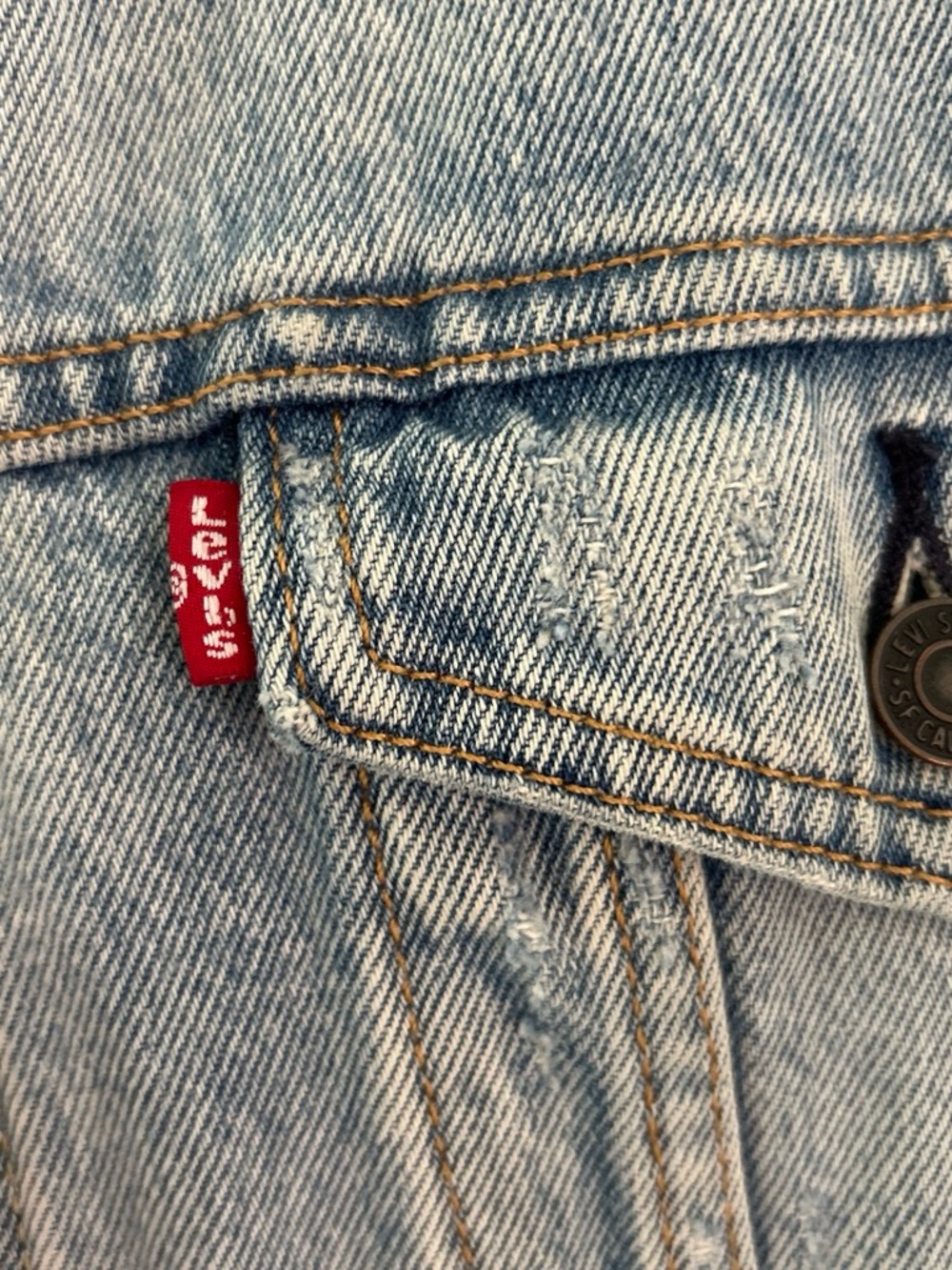 Levi's Light Blue Denim Jacket - Picture 4 of 4